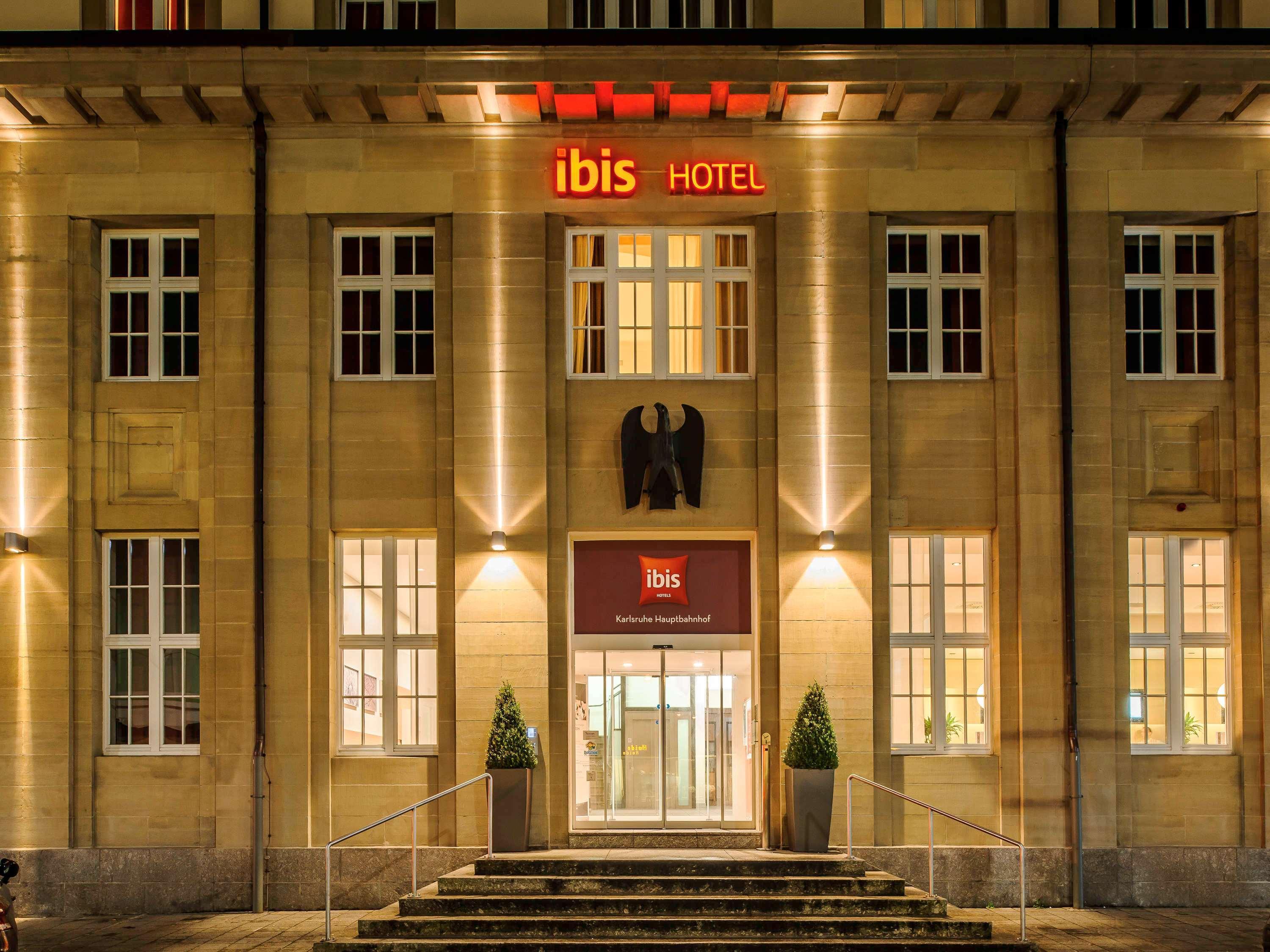 Ibis Hauptbahnhof Hotel 3*