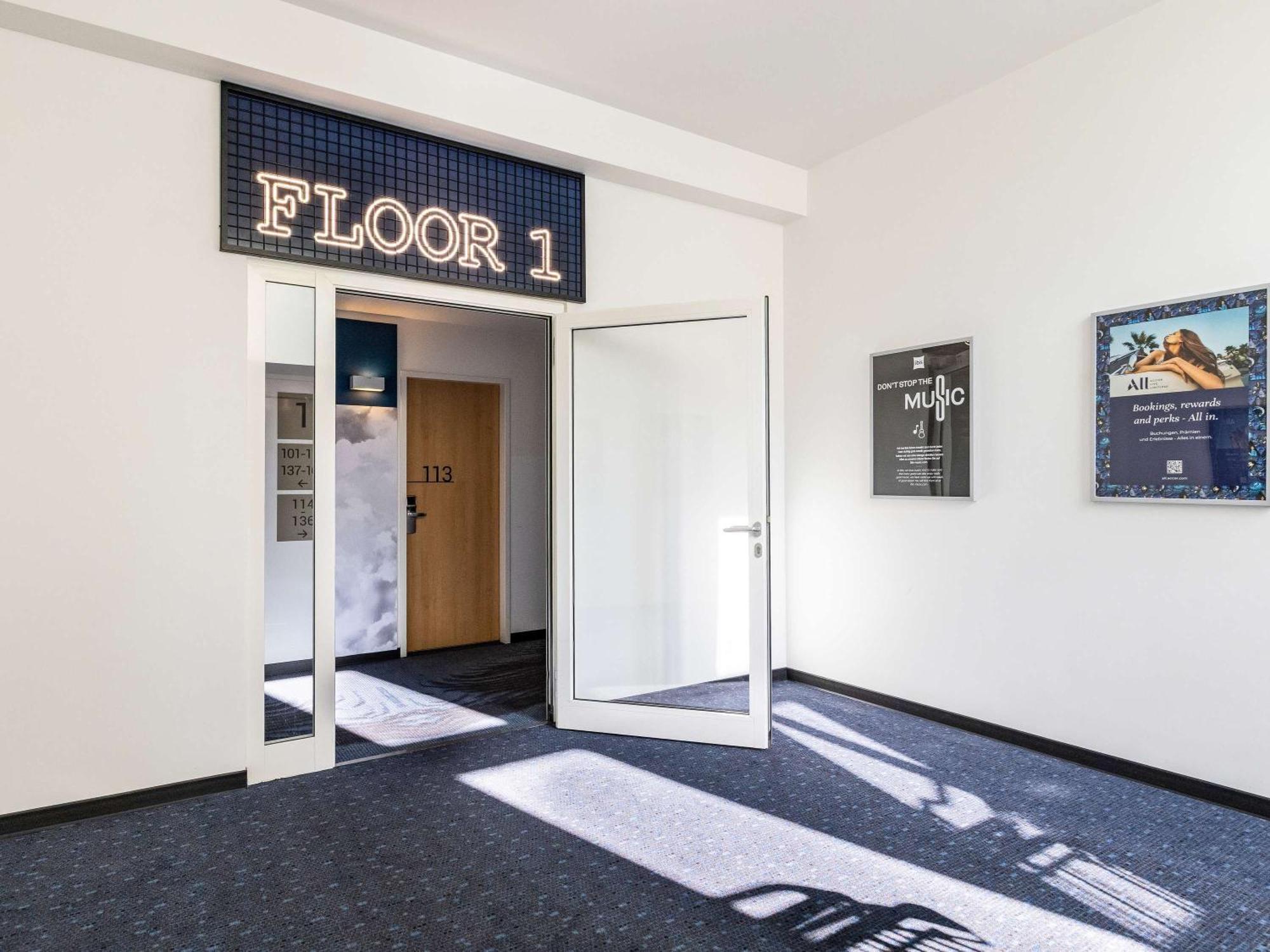 Ibis Hauptbahnhof 3*