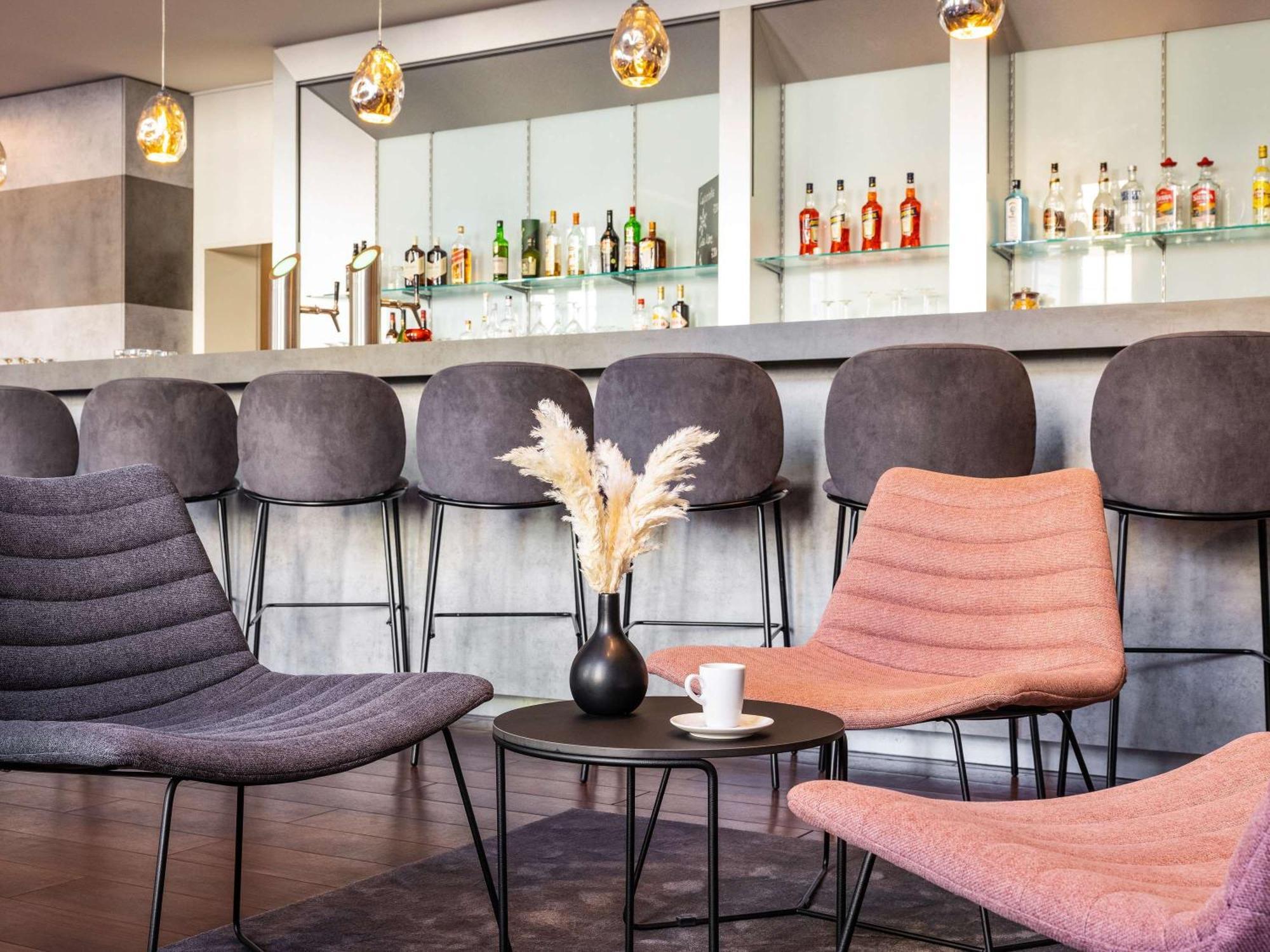 Ibis Hauptbahnhof Hotel 3*